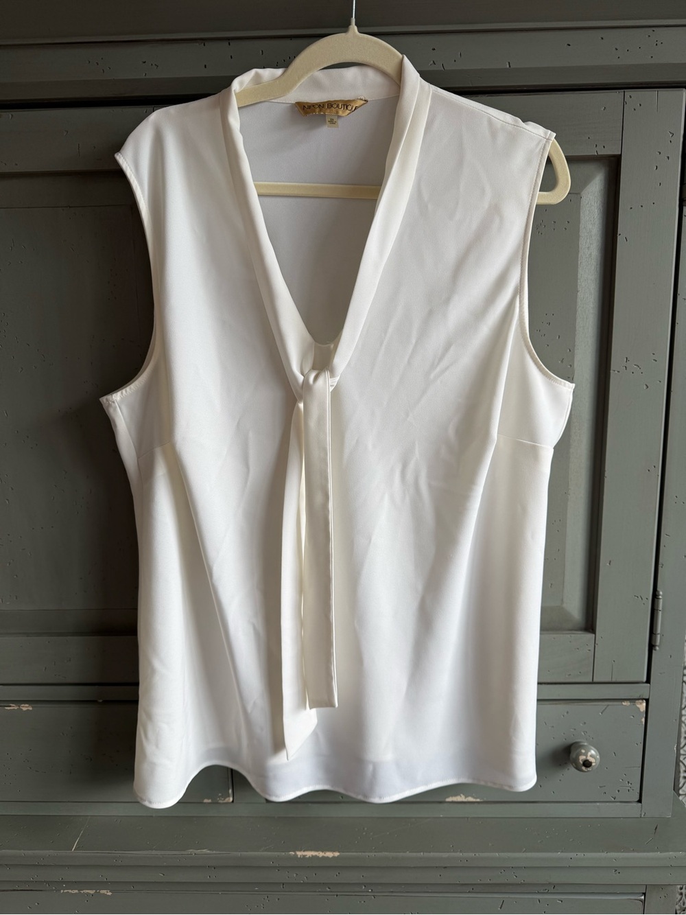 Nipon Boutique White Sleeveless Tie-Neck Blouse